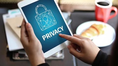 FCC Blocks Privacy Laws While Americans Ask For More